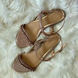 Jewel Badgley Mischka Osmond Rose Gold Sandals Size 8